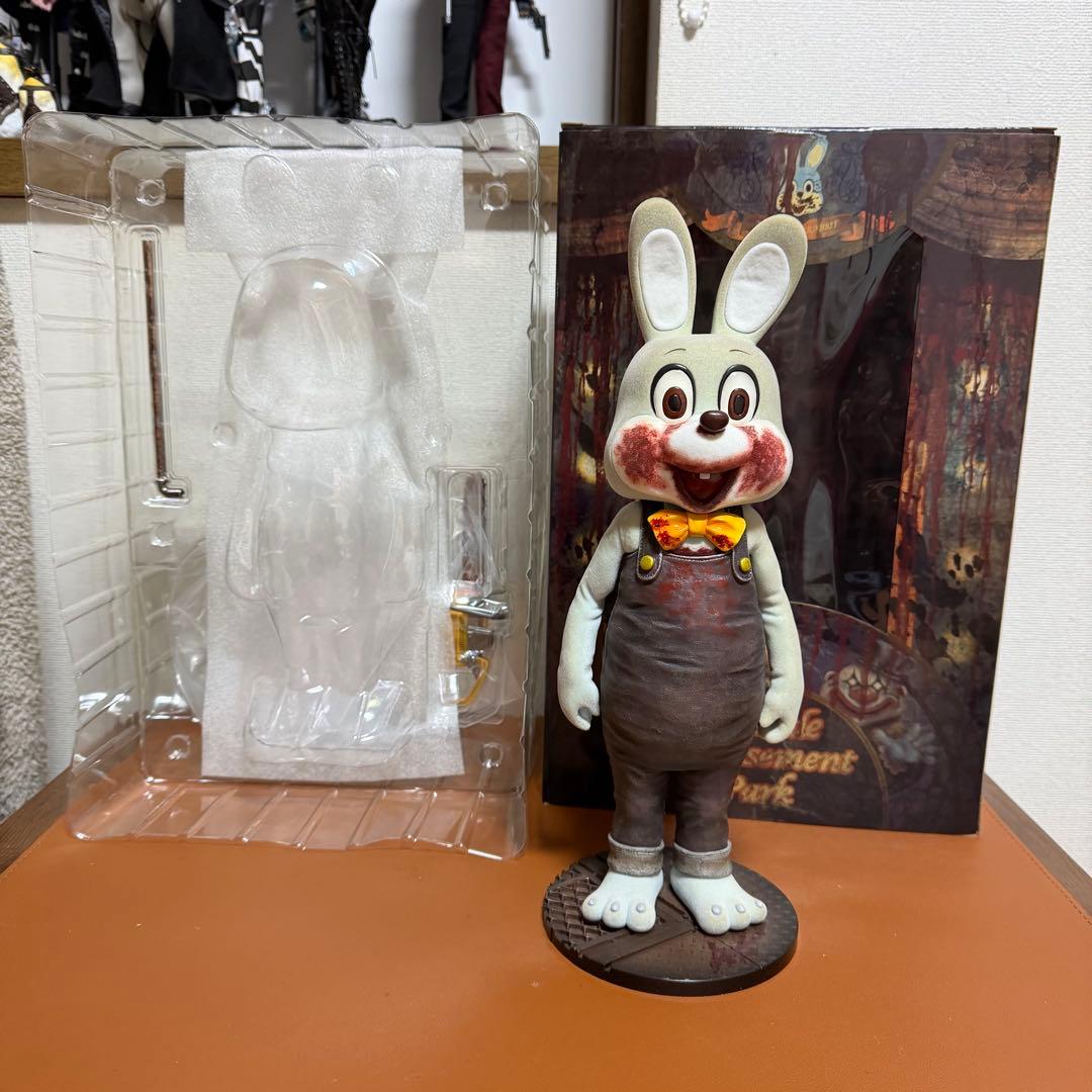 【豆魚雷限定】サイレントヒル3 ロビー ザ ラビット(ブルー) 1/6フィギュア