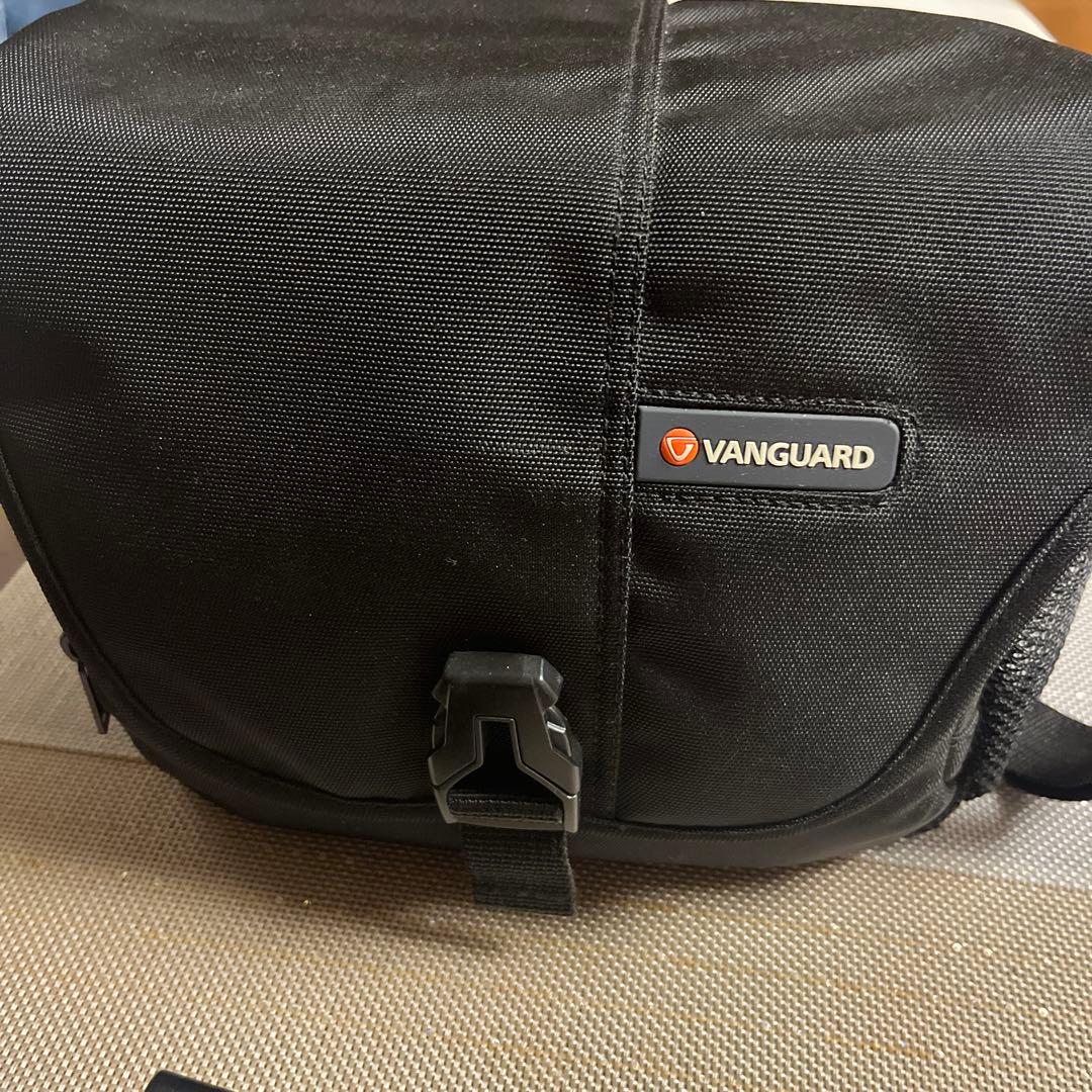 Canon EOS Kiss X9i デジタル一眼レフ【バッグ付き】