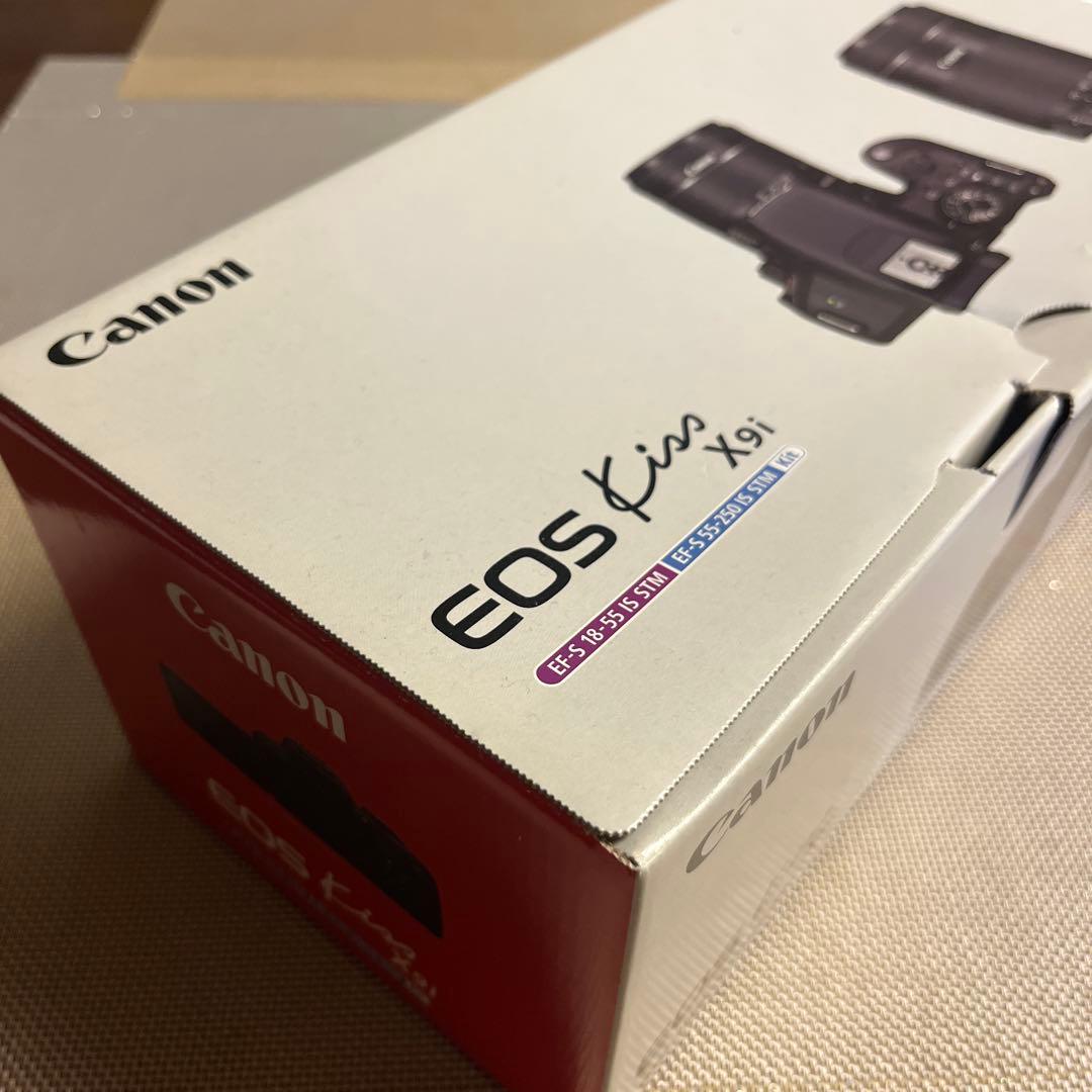 Canon EOS Kiss X9i デジタル一眼レフ【バッグ付き】