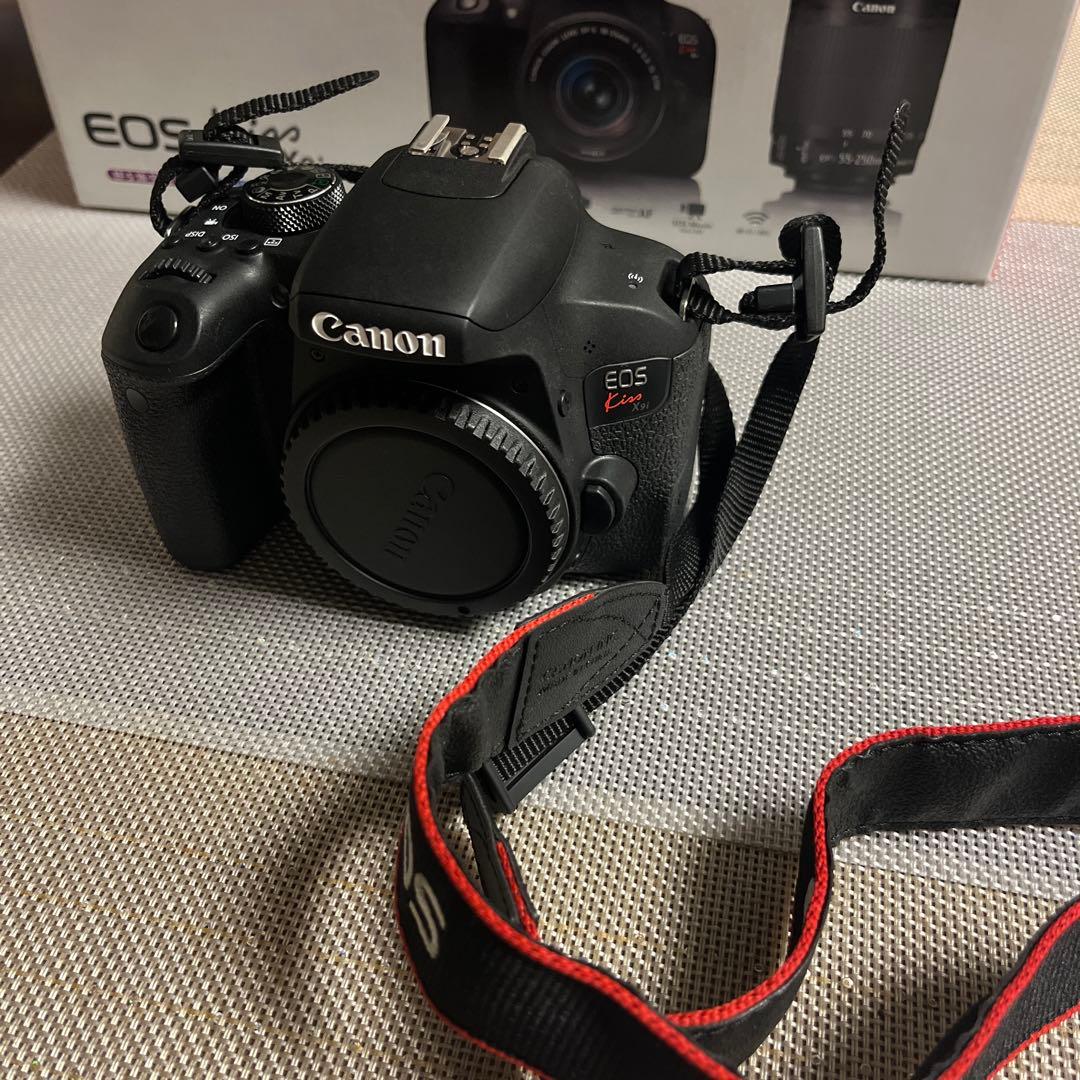 Canon EOS Kiss X9i デジタル一眼レフ【バッグ付き】