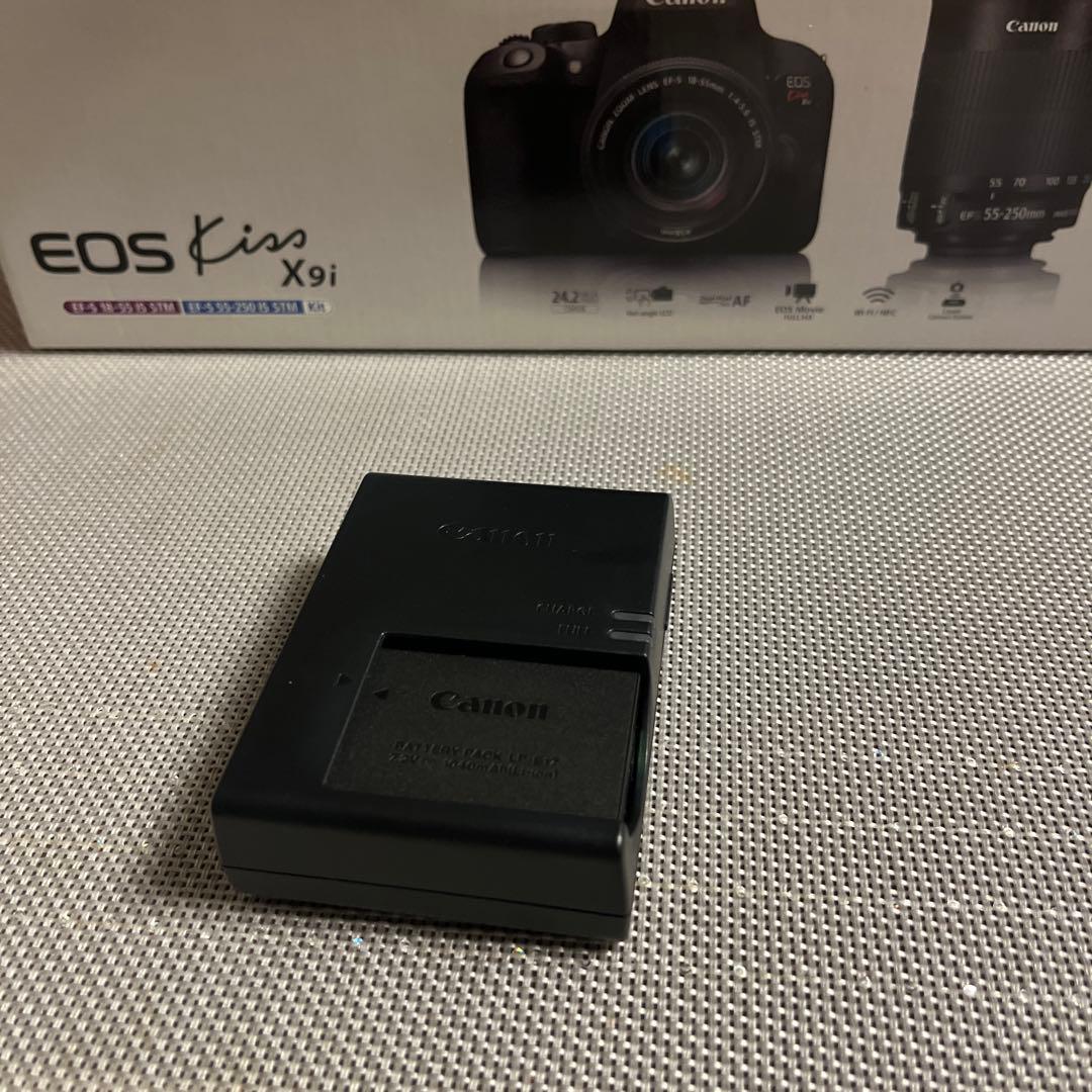 Canon EOS Kiss X9i デジタル一眼レフ【バッグ付き】