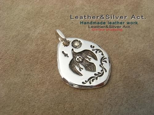 1点物　手彫りイーグルシルバーペンダントトップ　シルバー925ゴールド（ｋ18）