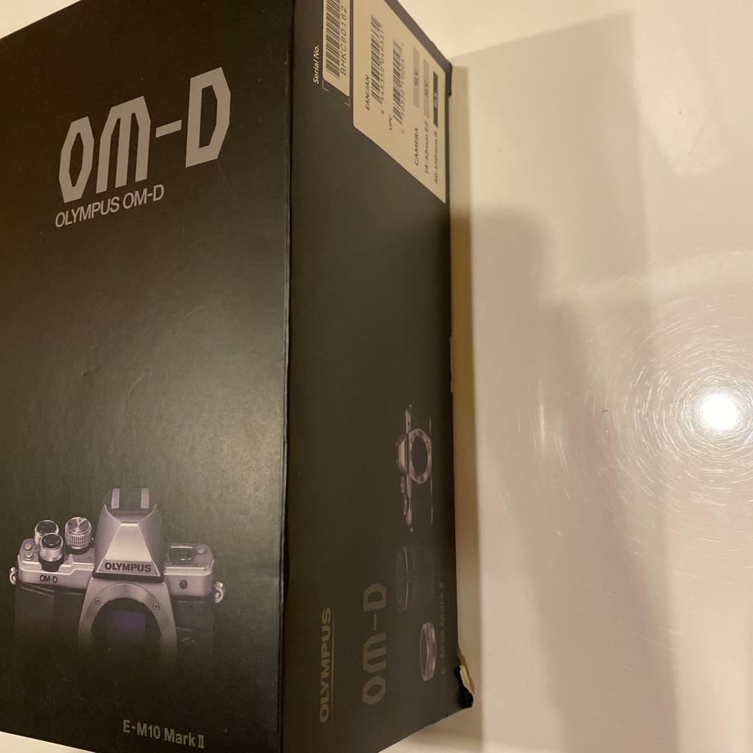 OLYMPUS OM-D E-M10 Mark II シルバー
