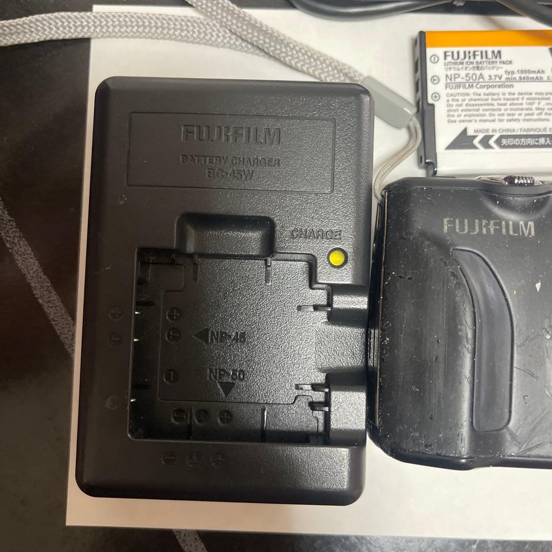 ジャンク品　FUJIFILM FinePix F770EXR デジカメ