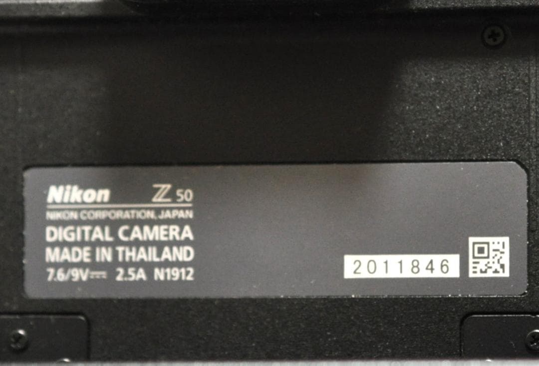 Nikon Z50ボディ 美品　純正バッテリー、64Gカード付き