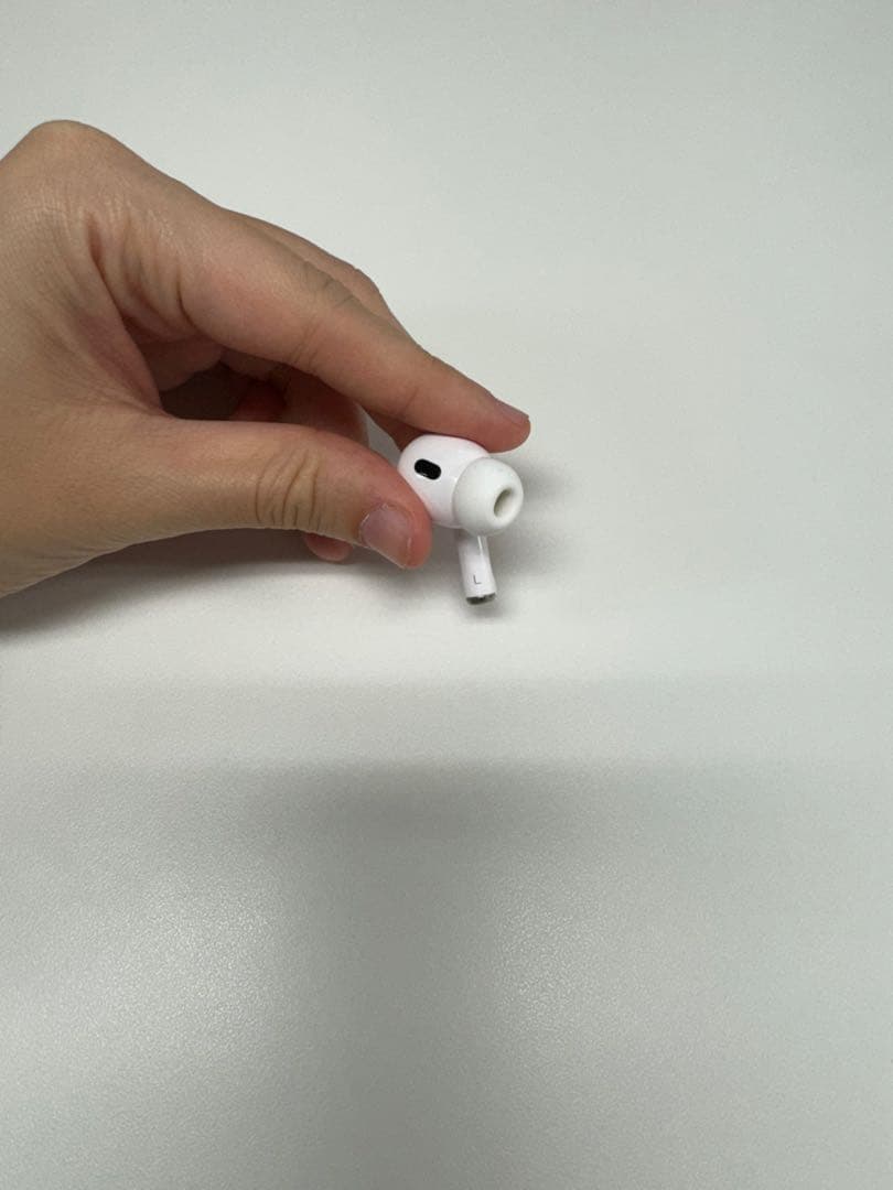 AirPods Pro lightning 第ニ世代　本体のみ