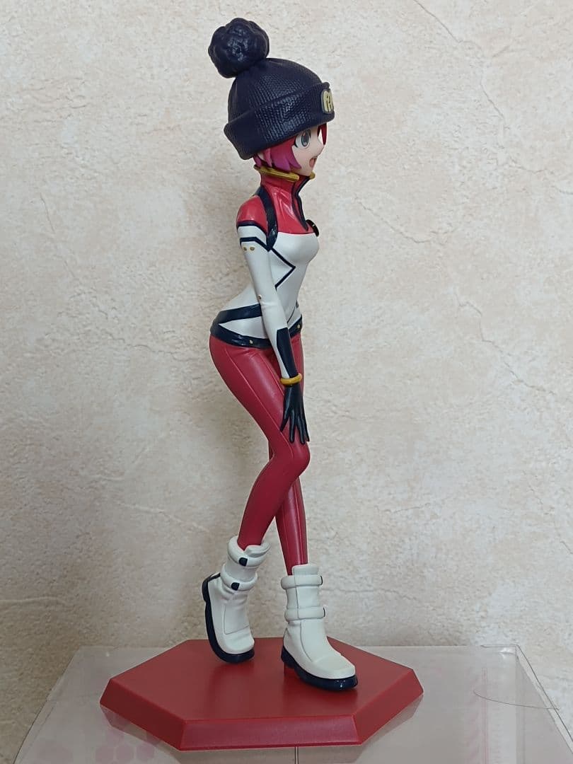 ガンダム　ジークアクス　アマテ・ユズリハ　マチュ　フィギュア　パイロットスーツ
