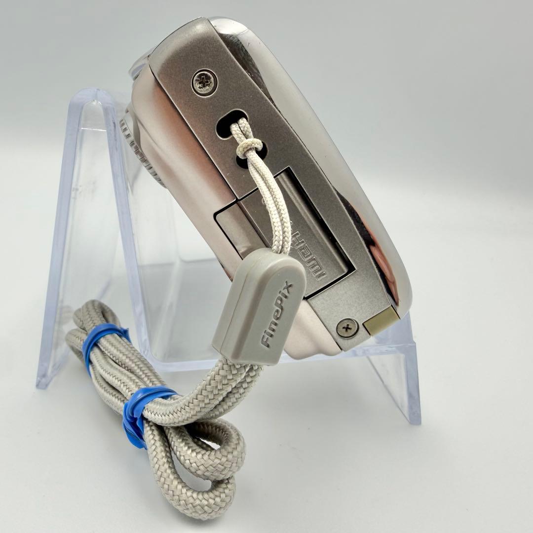 【極美品】FUJIFILM FINEPIX F80EXR ゴールド 17-30