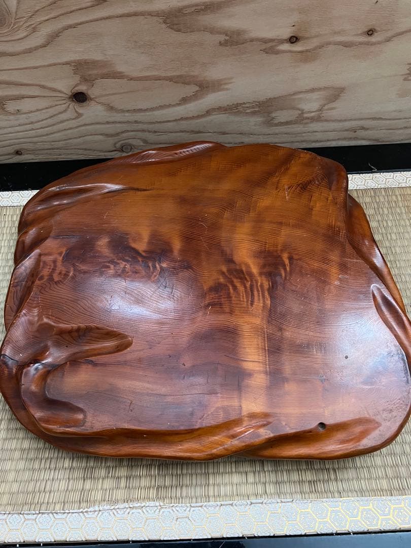 屋久杉　天然木 一枚板の装飾テーブル 脚付 花台 フラワースタンド