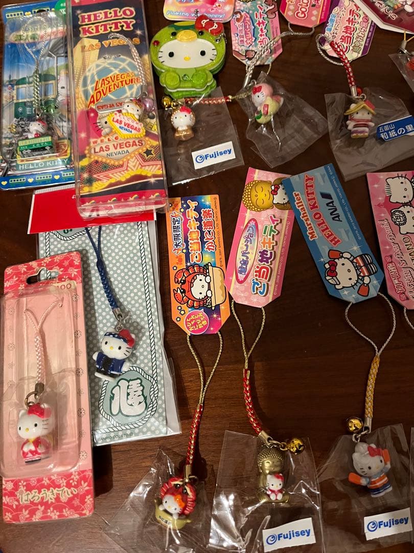 ハローキティ ご当地根付ストラップ