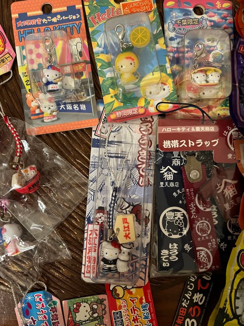 ハローキティ ご当地根付ストラップ