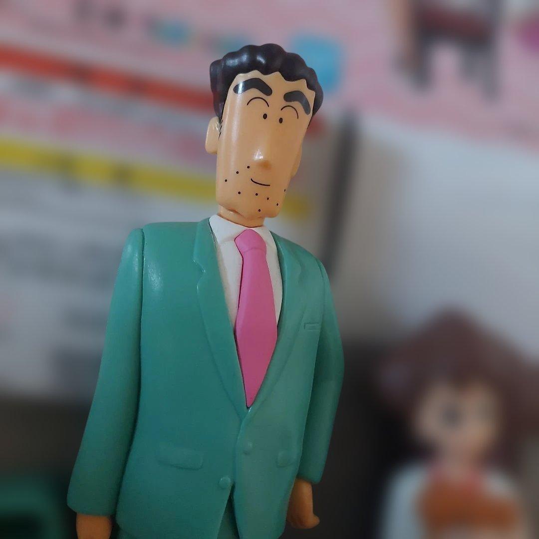 クレヨンしんちゃん　家族写真　フィギュア　野原ひろし　野原みさえ　野原しんのすけ