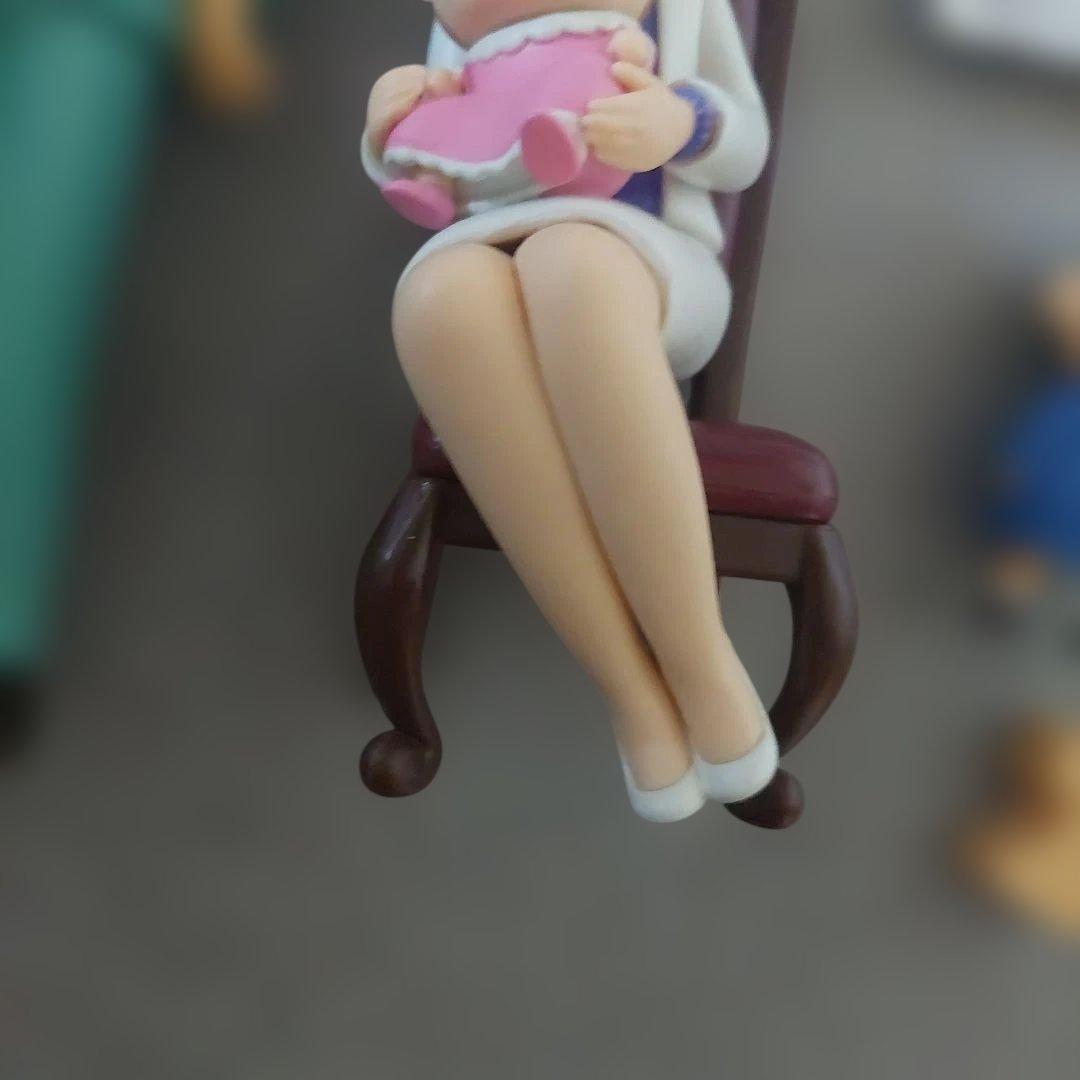 クレヨンしんちゃん　家族写真　フィギュア　野原ひろし　野原みさえ　野原しんのすけ