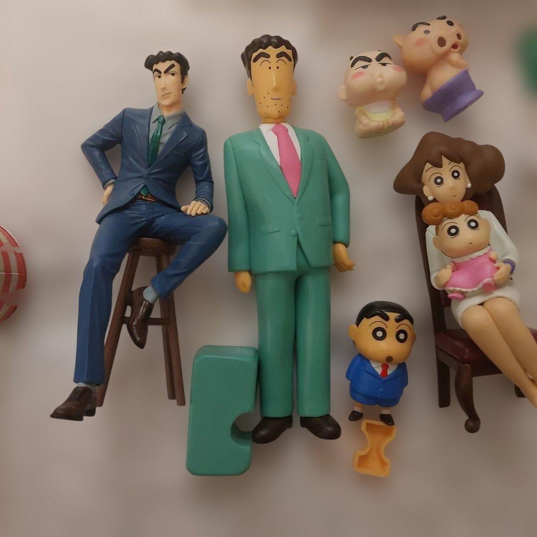 クレヨンしんちゃん　家族写真　フィギュア　野原ひろし　野原みさえ　野原しんのすけ