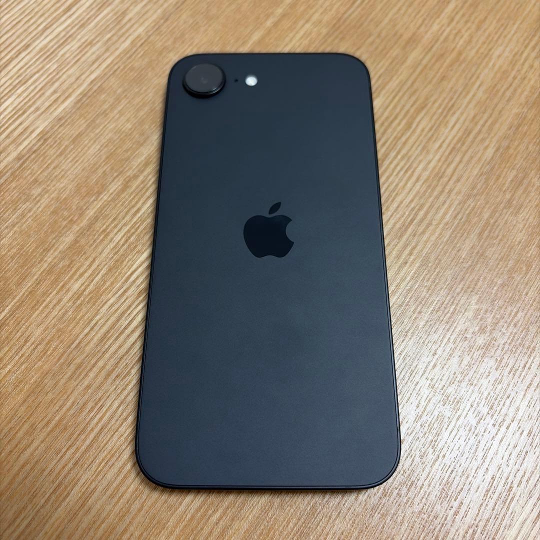 iPhone16e 128GB ブラック 【本体＋typeCコード＋箱】