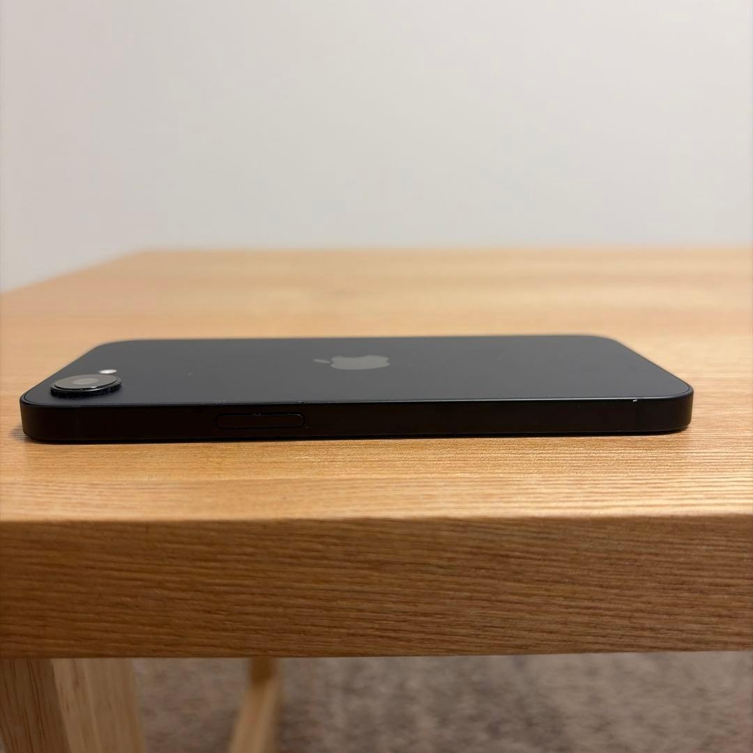 iPhone16e 128GB ブラック 【本体＋typeCコード＋箱】