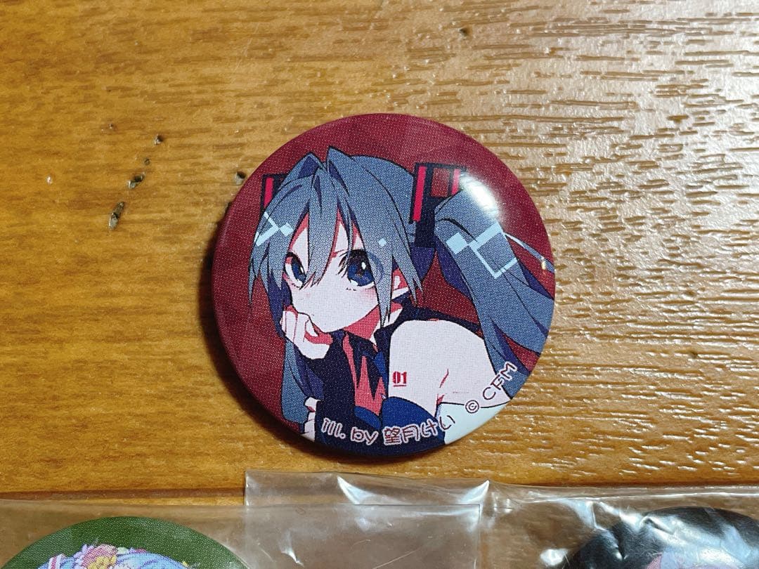 初音ミク コスミィ cosme play 缶バッジ コラボ 2017年 レア