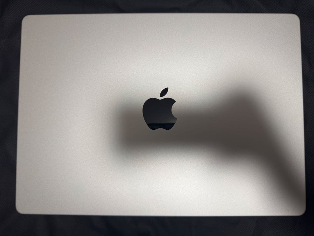 MacBook Pro M3Pro 14インチ シルバー