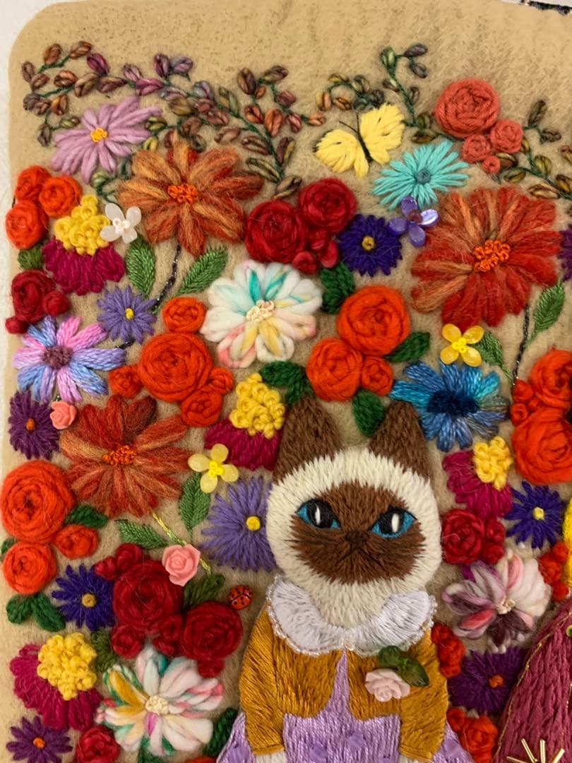 猫とお姉さん　お花畑でお散歩　羊毛フェルト生地のバッグ