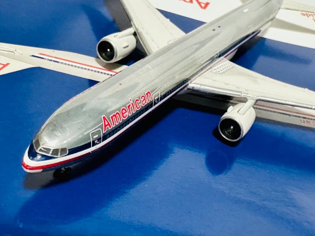 航空機・ヘリコプター Gemini 1/400 777-300ER American Airlines