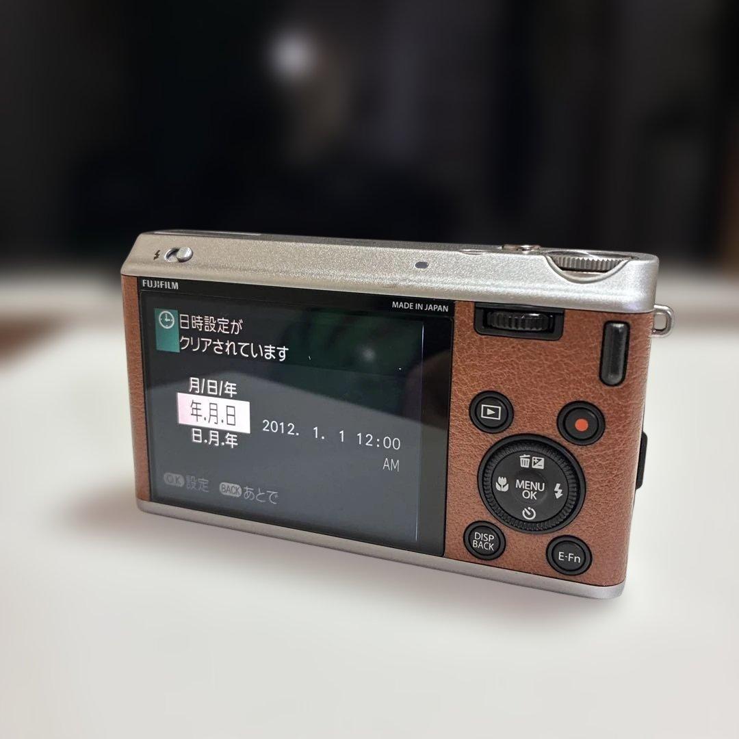 デジタルカメラ FUJIFILM XF1