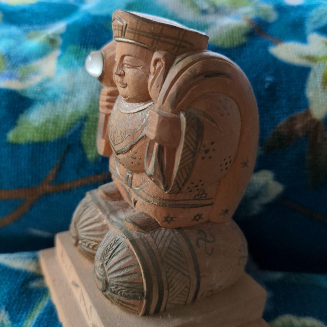 小さな大黒様　綺麗なお顔柔らかな微笑小槌に水晶　金彩　木の香り