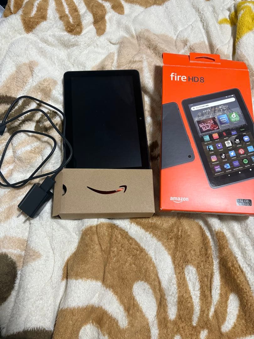 Amazon Fire HD 8 タブレット　32GB