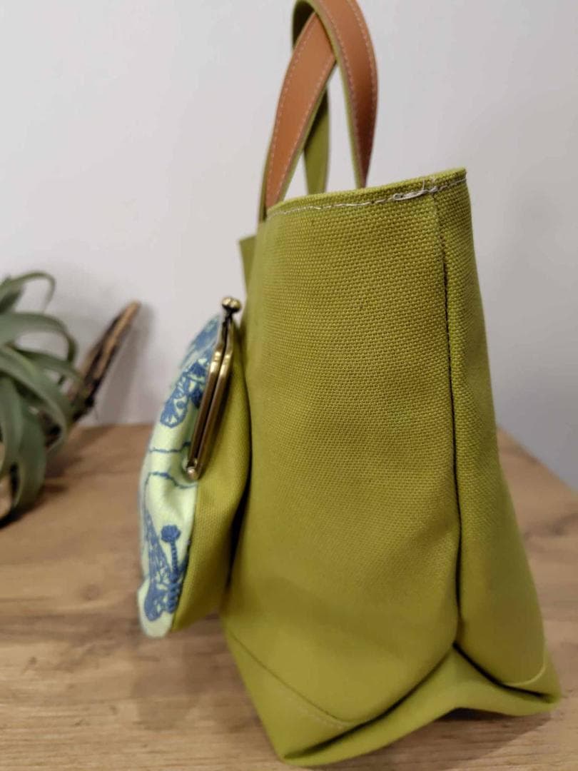 ミナペルホネン /フォレストウィンググリーン/がま口ポケットMSトート