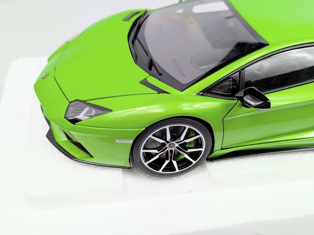 ミニカー 1/18 オートアート ランボルギーニ アヴェンタドール S グリーン