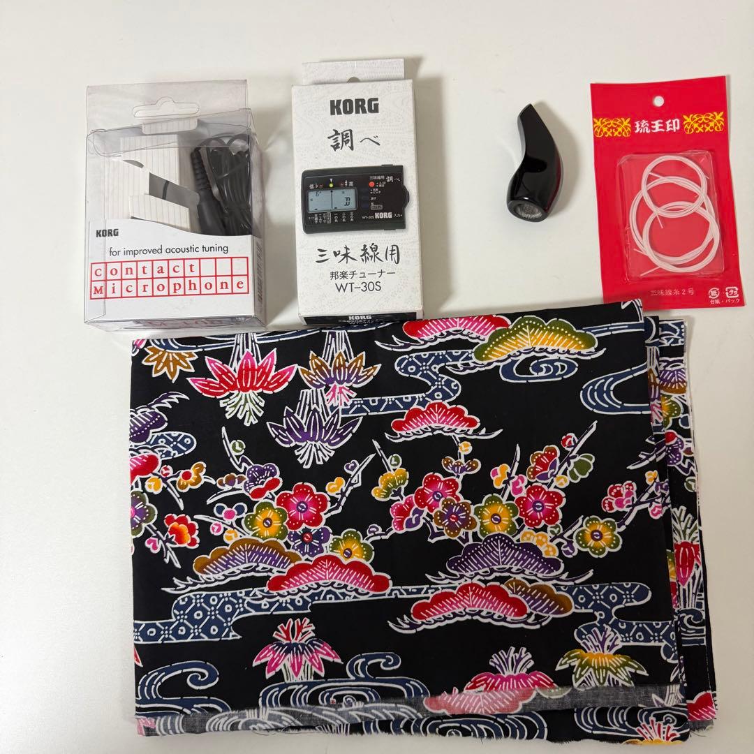 美品　沖縄 三線 本蛇革 強化張り 黒塗り棹 ハードケース 爪 本蛇皮