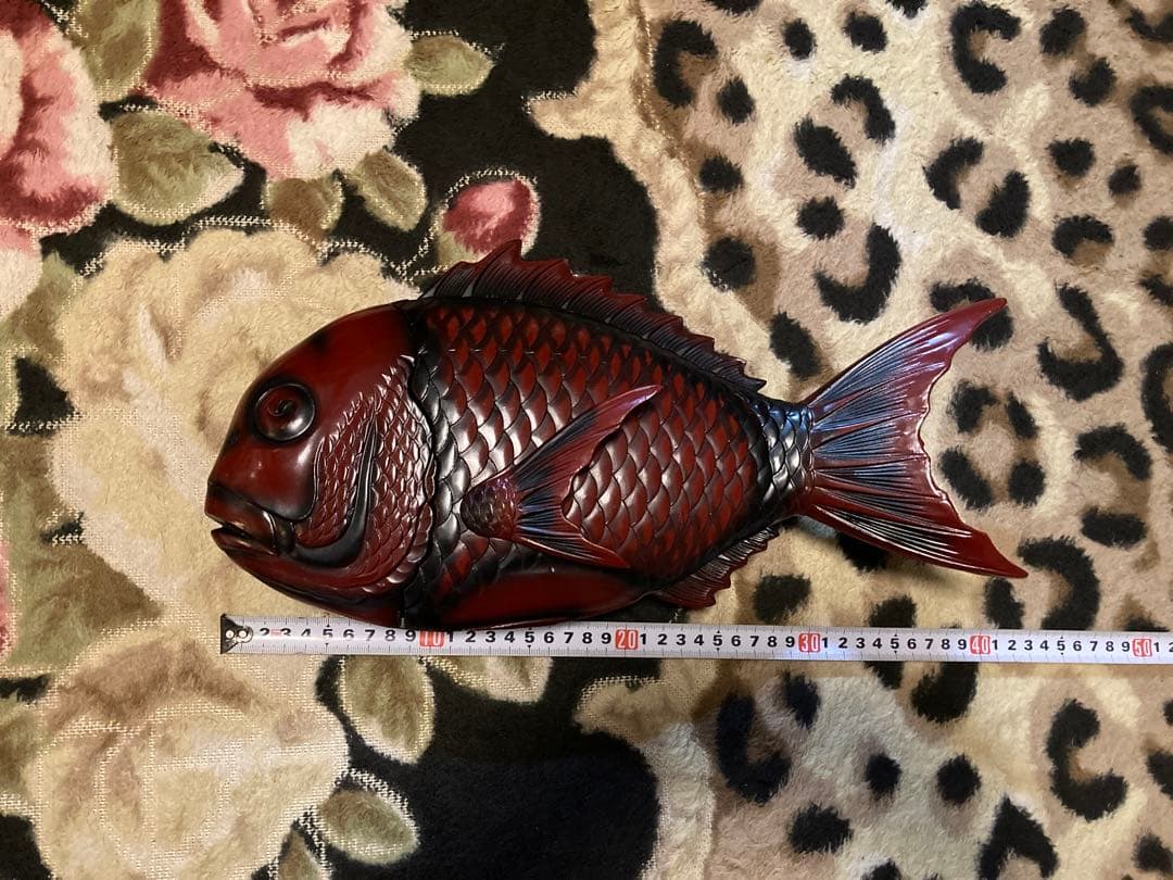伝統工芸品　漆器　魚