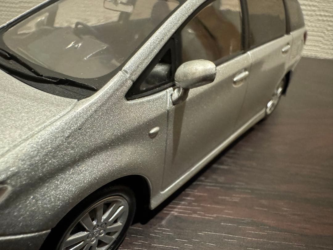 トヨタ　ウィッシュ　カラーサンプル　1/24　非売品　ミニカー