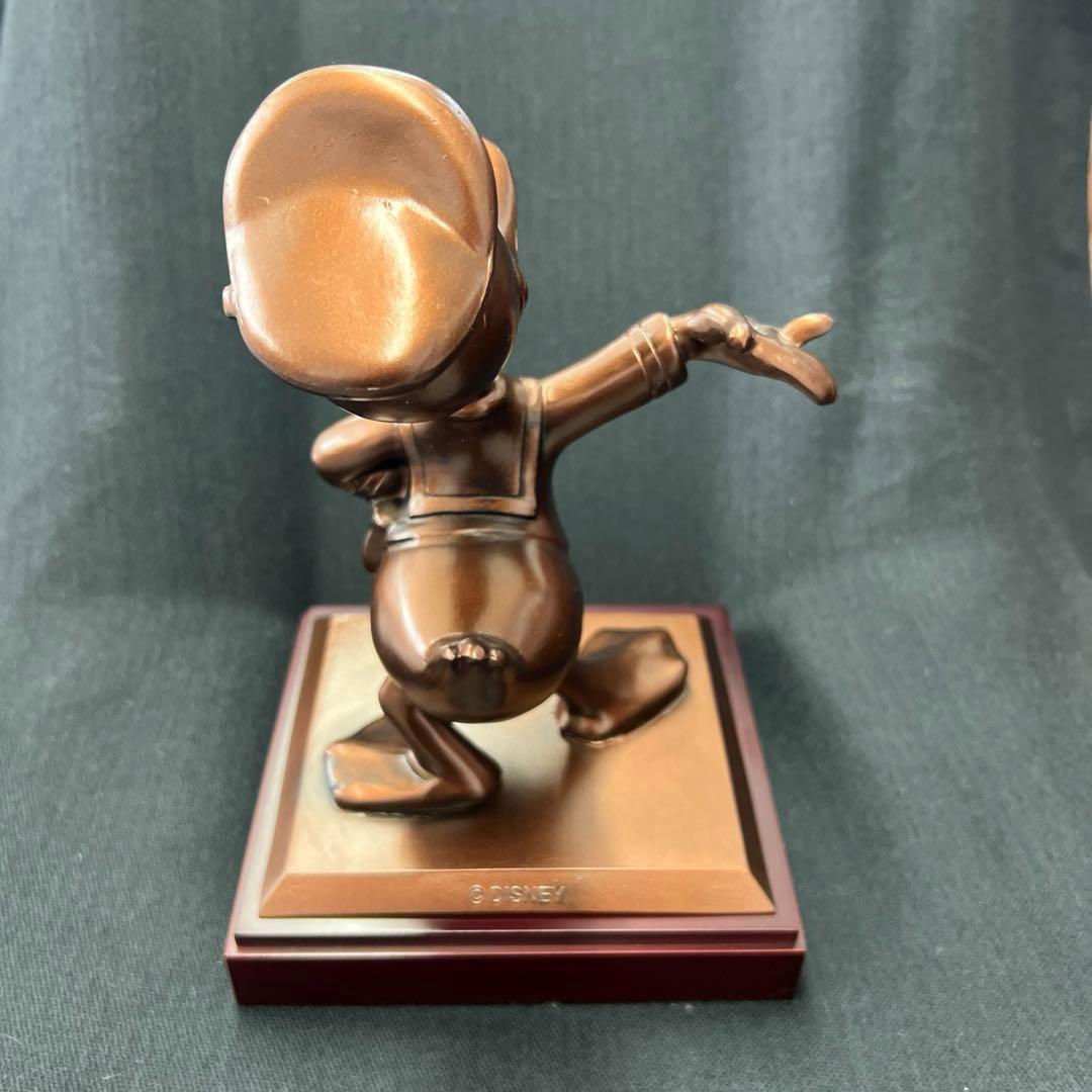 ペデストリアン ブロンズ像　　　　　　 ドナルドダック