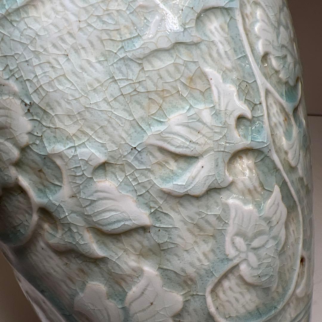 中国古窯　青白磁唐草文花瓶　高さ約25㎝　東Y8-0302☆2Fタエチ