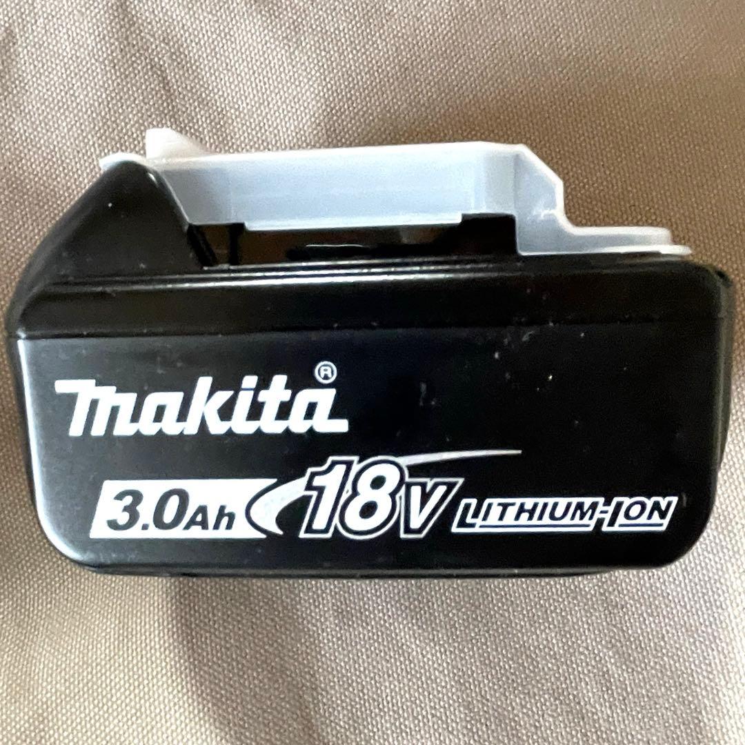 makita マキタ 充電式クリーナー CL181FDZW バッテリー・充電器付