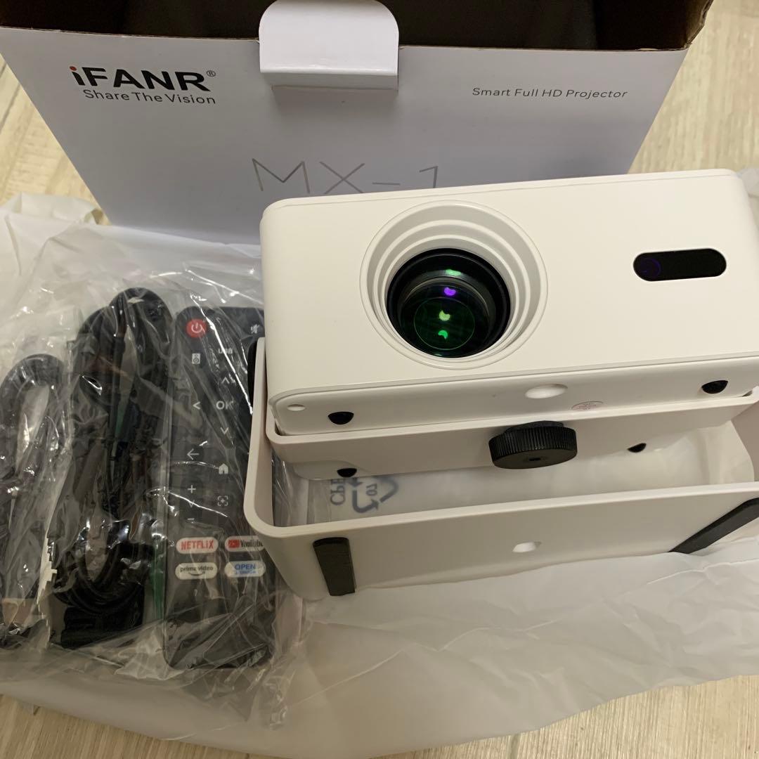 プロジェクター家庭用小型 天井 静音Netflix・Prime Video 美品