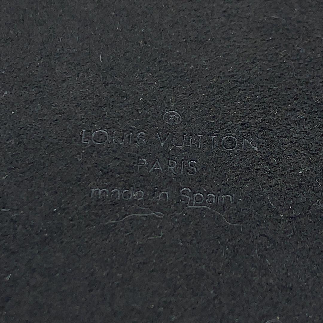 ルイヴィトン iPhone11 タイガ 黒 スマホケース 0941.