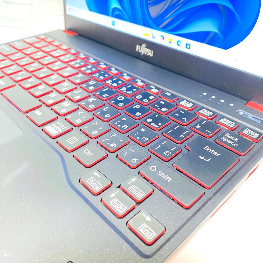 第8世代 富士通 ノートパソコン　Windows11　SSD
