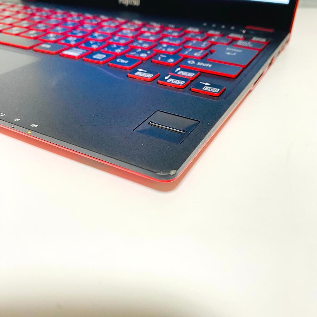 第8世代 富士通 ノートパソコン　Windows11　SSD