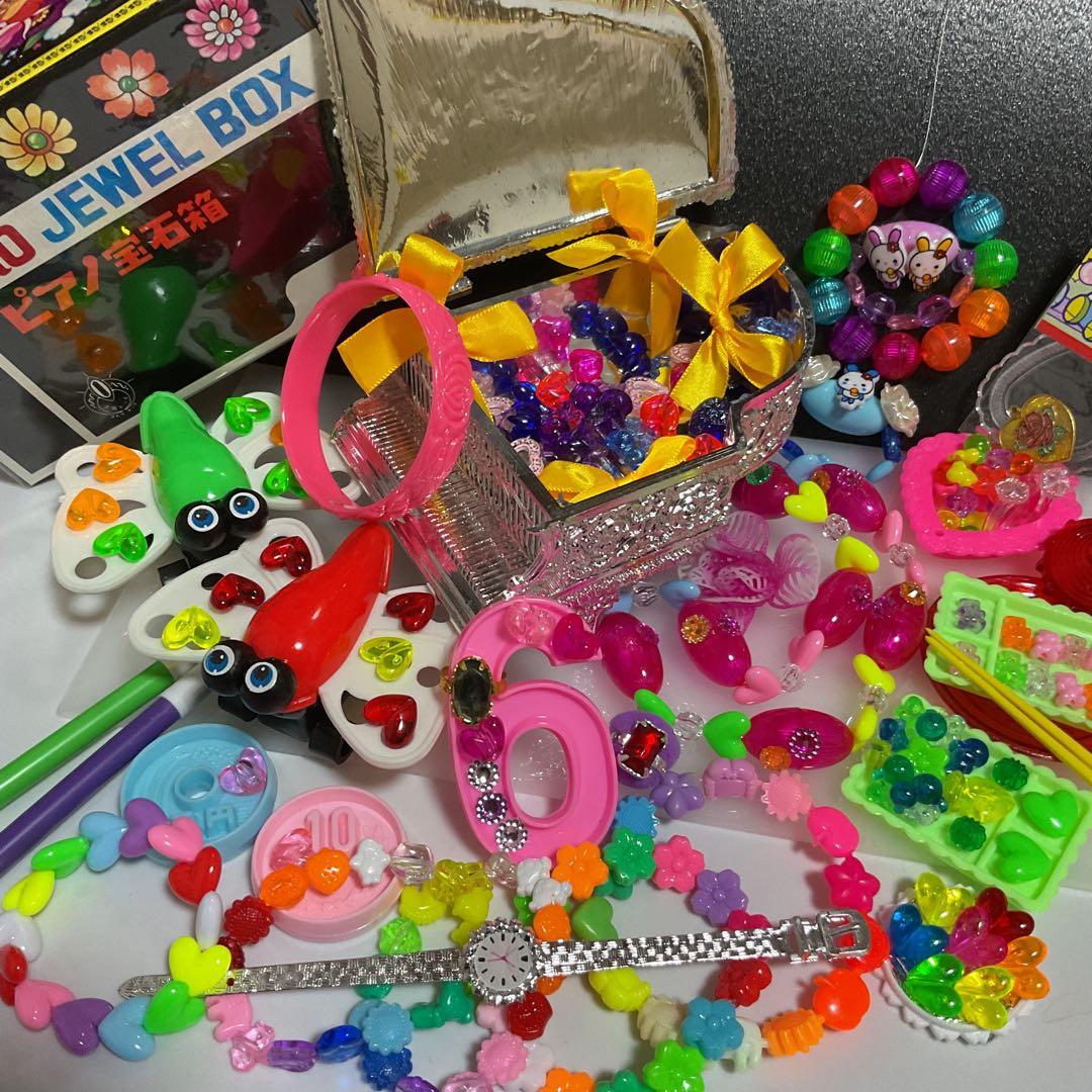 昭和ポップ　大倉トーイ　ピアノ宝石箱　ビーズ　ファンシーグッズ