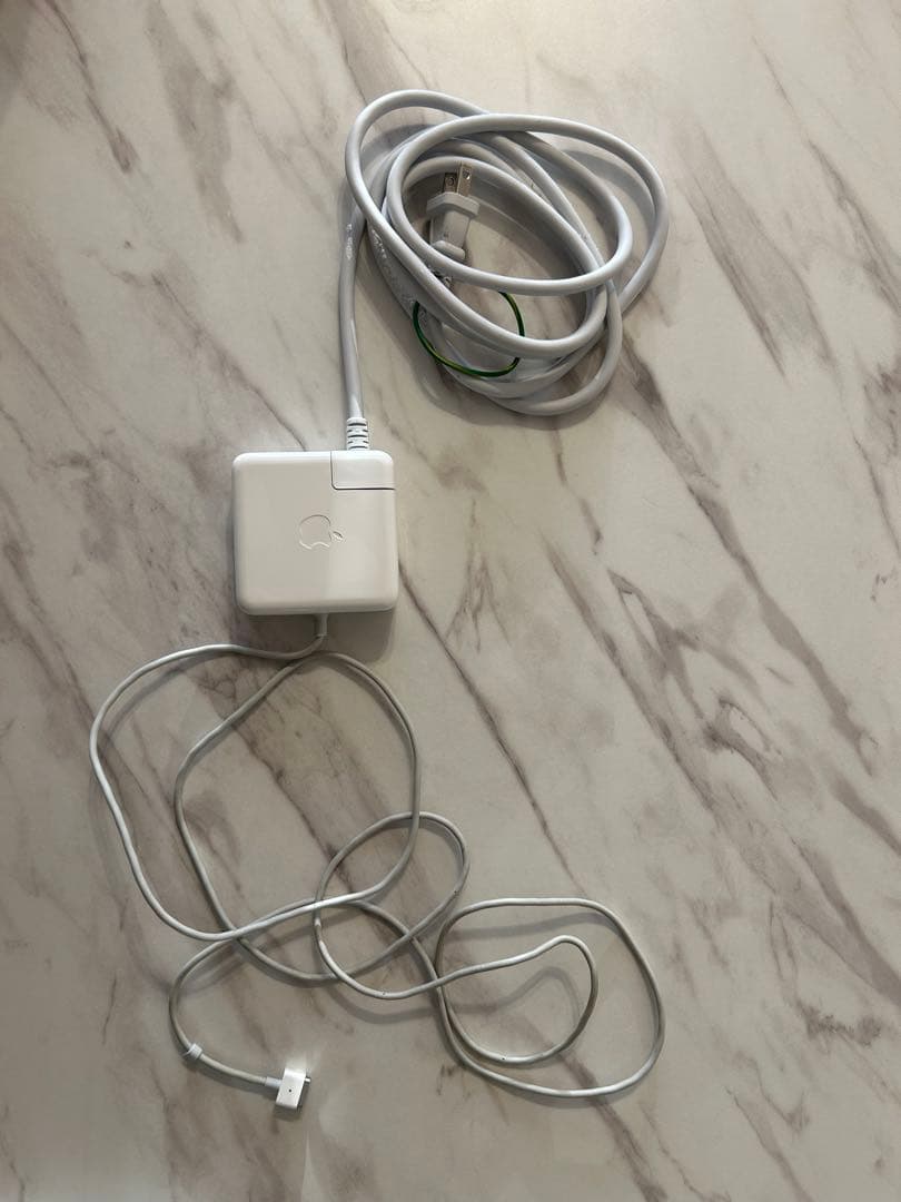 【箱付き】MacBook Black Mid 2007 (A1181) 黒