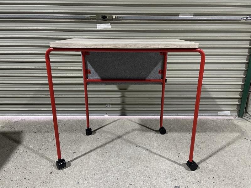 【美品】オカムラ　スプリント　MT40AB MHF9　5台　スタッキングテーブル