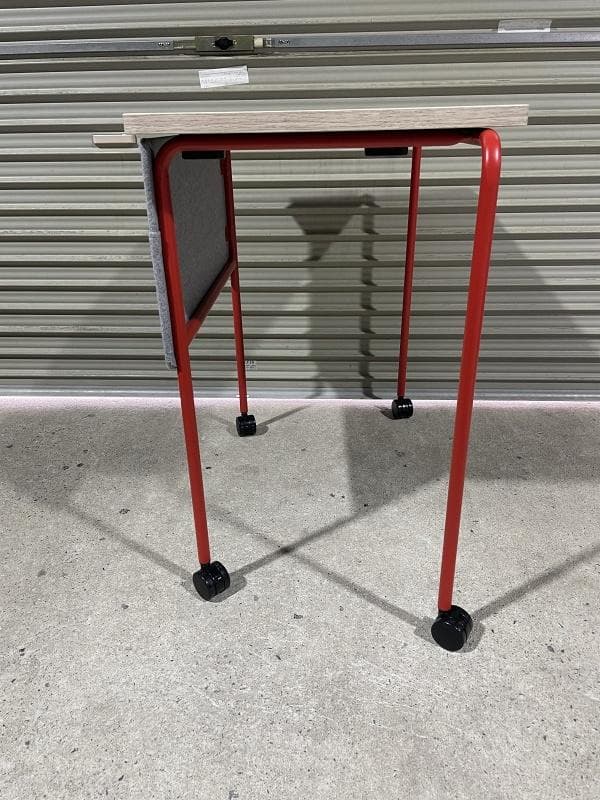 【美品】オカムラ　スプリント　MT40AB MHF9　5台　スタッキングテーブル