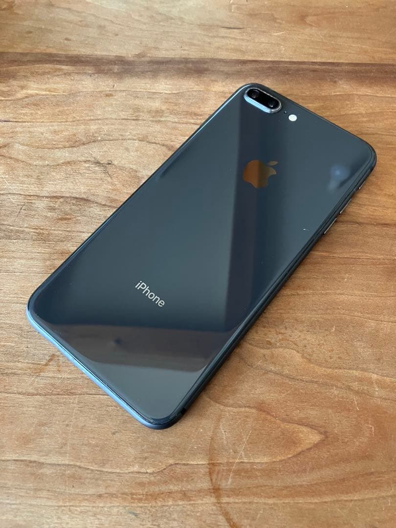 iPhone8Plus 本体 256GB SIMフリー 黒