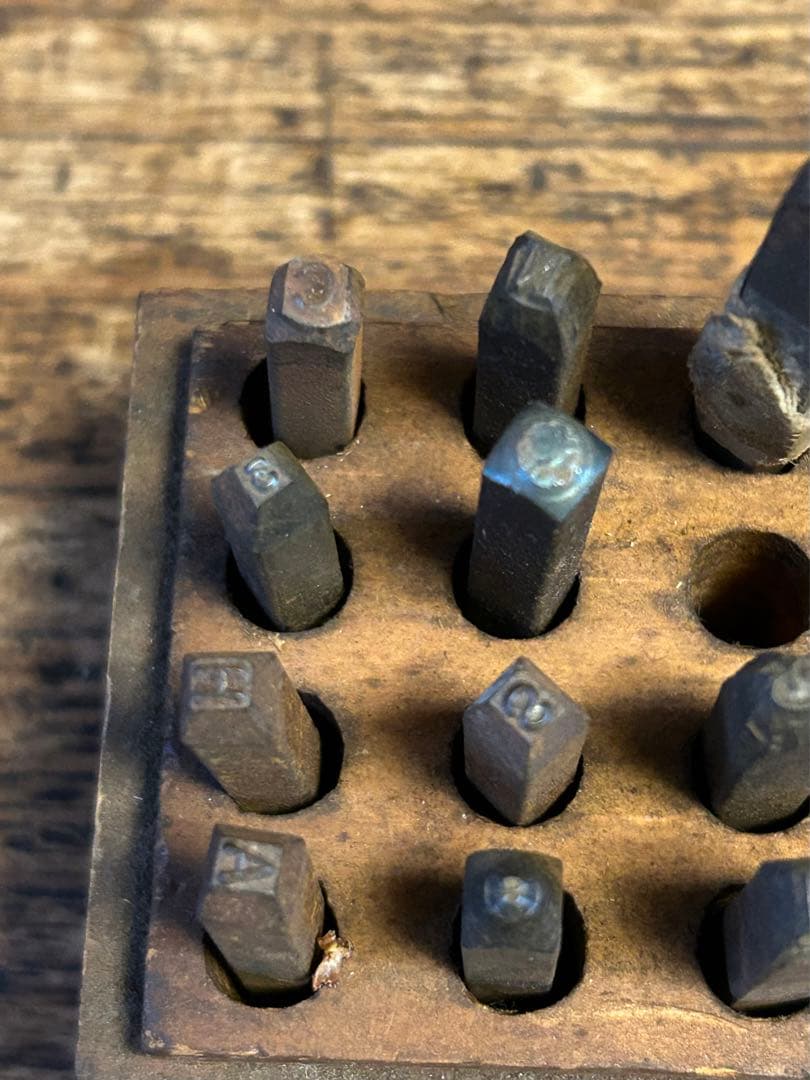70年代アンティークアルファベット、数字鉄印まとめ売り