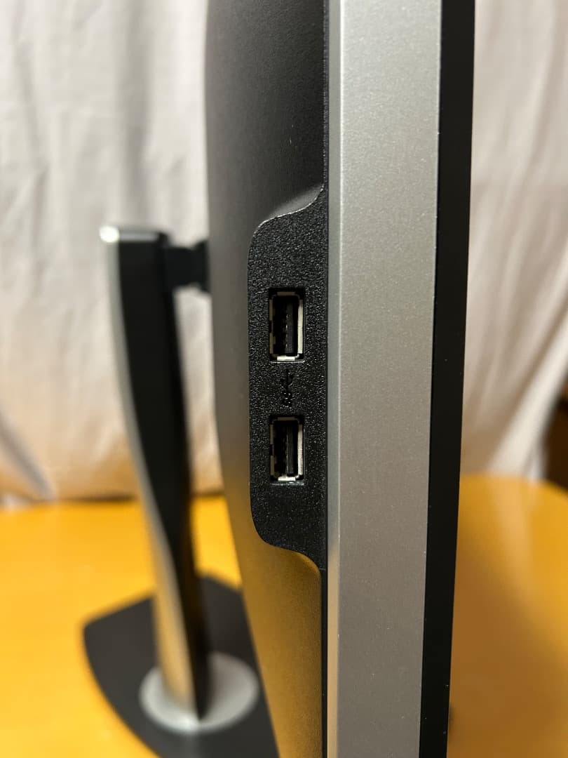 Dell 27インチモニター U2713HM 2560×1440 (WQHD)