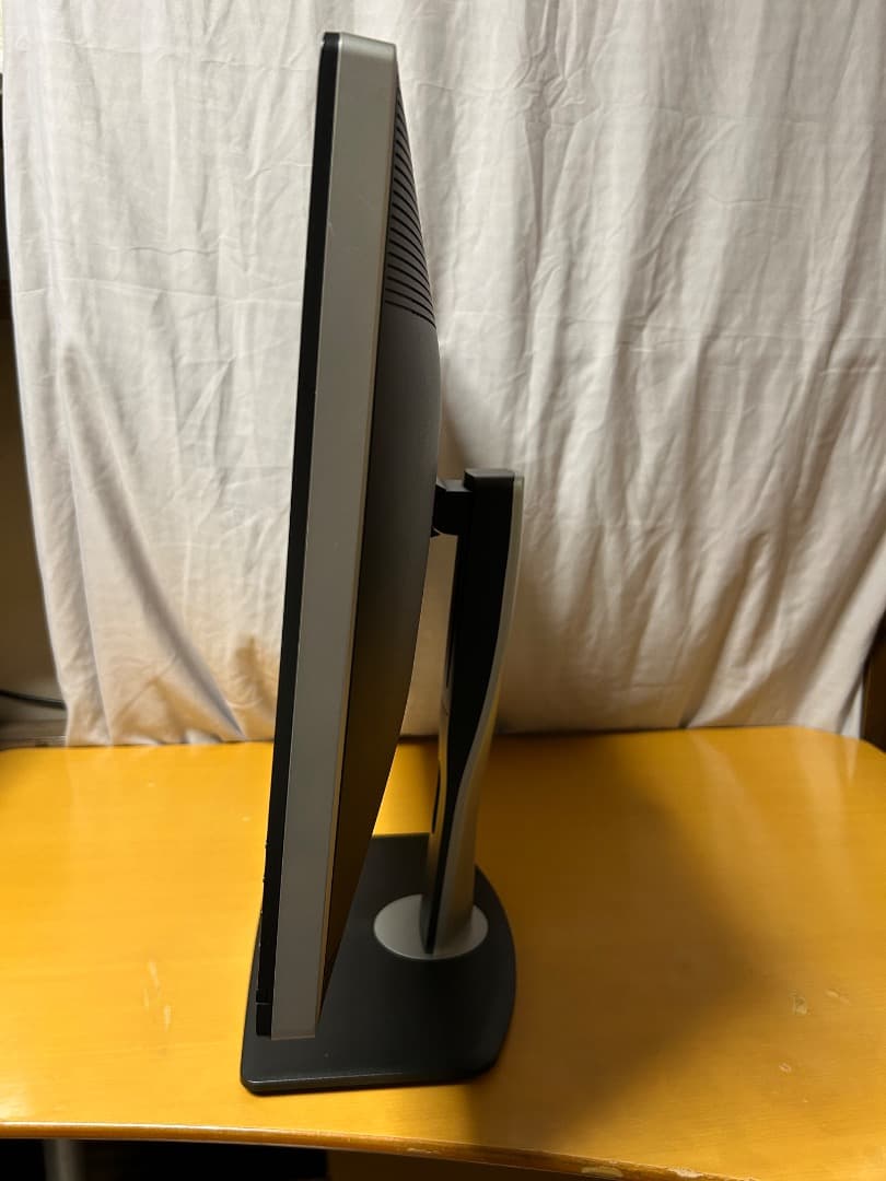 Dell 27インチモニター U2713HM 2560×1440 (WQHD)