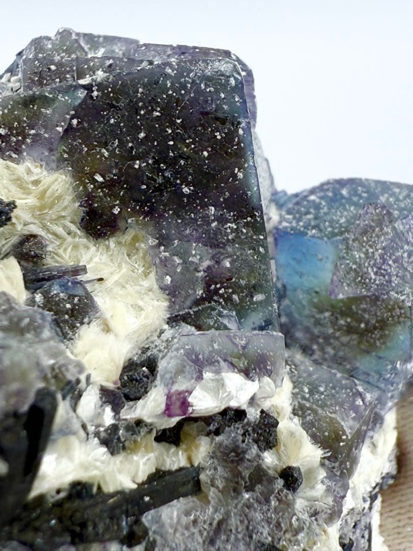 フローライト　レインボー　エロンゴ産　原石　鉱物　標本　天然石　蛍石