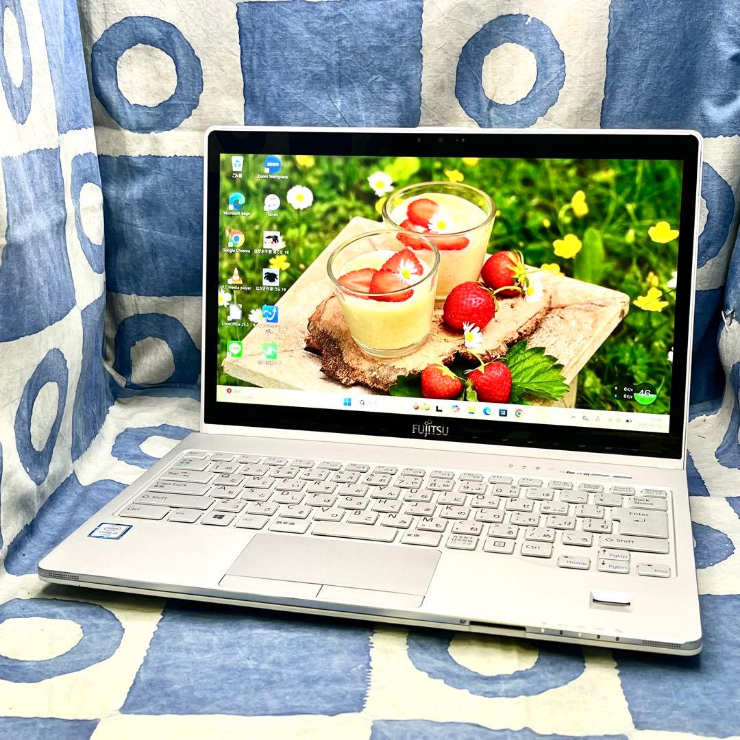快速SSD256GB☆i5☆お洒落白ノートパソコン♪カメラ付！Windows11