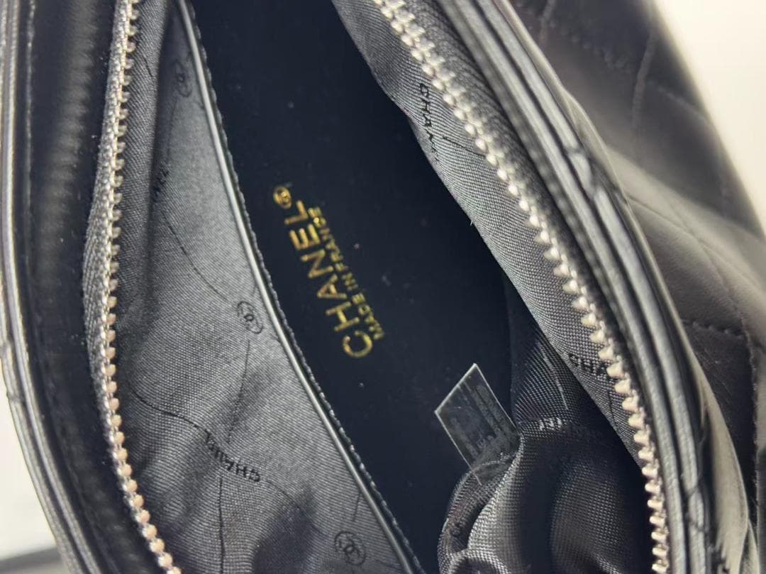 VIP希少限定✨ 非売品 黒いキルティングショルダーバッグgo